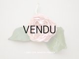アンティーク ピンクの薔薇の布花 クウォーターロゼット咲き