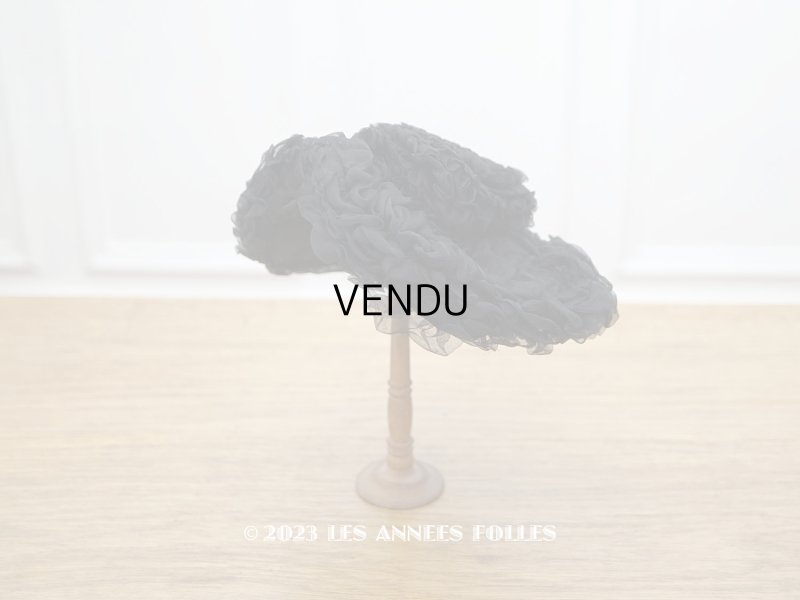 画像1: 1900年頃 アンティーク ドールハット 黒いシルクシフォンのフリル　ヴェルサイユの帽子店