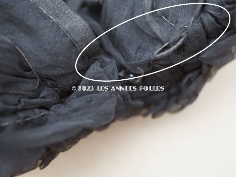 画像14: 1900年頃 アンティーク ドールハット 黒いシルクシフォンのフリル ヴェルサイユの帽子店