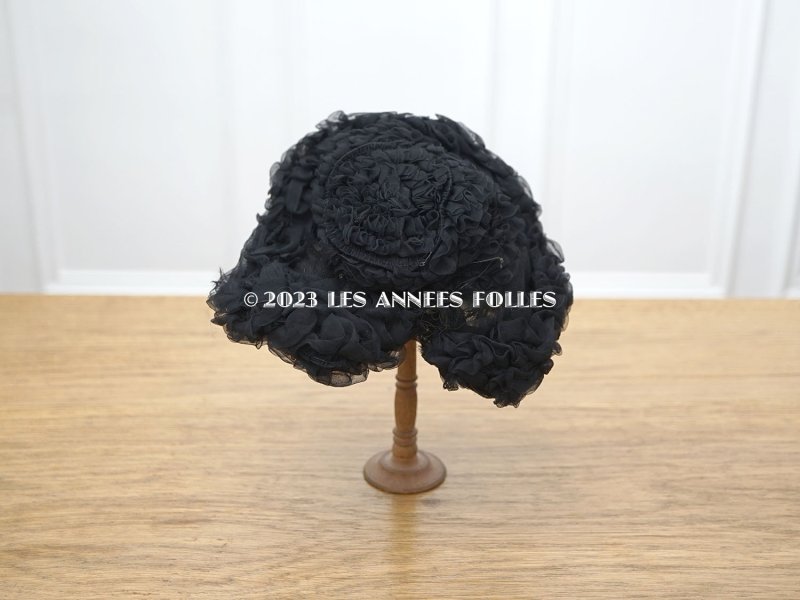 画像3: 1900年頃 アンティーク ドールハット 黒いシルクシフォンのフリル ヴェルサイユの帽子店