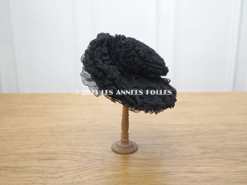 画像4: 1900年頃 アンティーク ドールハット 黒いシルクシフォンのフリル ヴェルサイユの帽子店