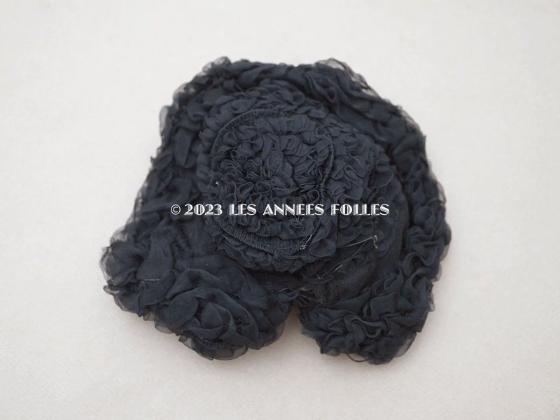画像7: 1900年頃 アンティーク ドールハット 黒いシルクシフォンのフリル ヴェルサイユの帽子店