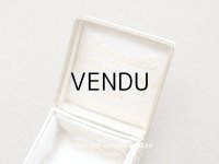 アンティーク  小さなジュエリーボックス オフホワイト　ゴールドの縁取り