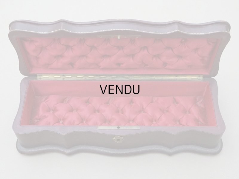 画像6: アンティーク 本革製 グローブボックス シルク製クッション付き イニシャル入り ジュエリーケース