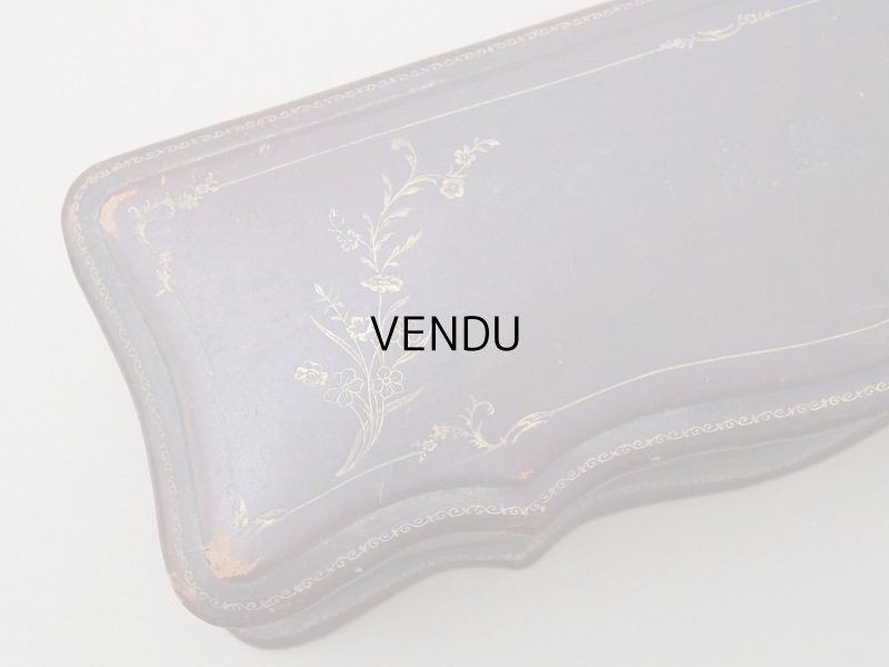 画像3: アンティーク 本革製 グローブボックス シルク製クッション付き イニシャル入り ジュエリーケース