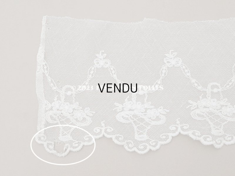 画像10: アンティーク 花かご＆リボンのガーランドの刺繍入り 幅広チュールレース 183cm