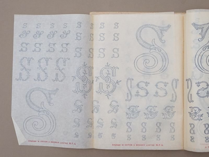 画像11: アンティーク  イニシャル刺繍図案 【 S 】 アイロンプリントシート付き MES INITIALES