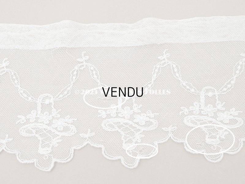 画像5: アンティーク 花かご&リボンのガーランドの刺繍入り 幅広チュールレース 168~200cm