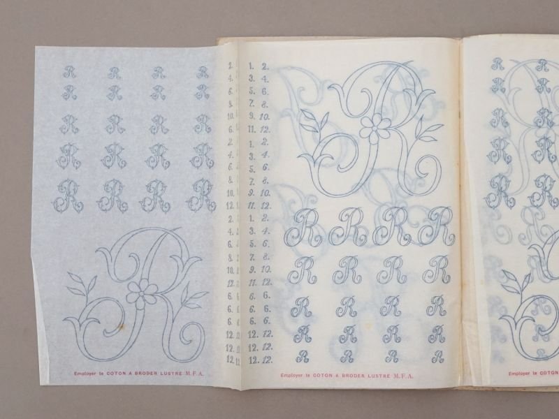 画像9: アンティーク  イニシャル刺繍図案 【 R 】 アイロンプリントシート付き MES INITIALES