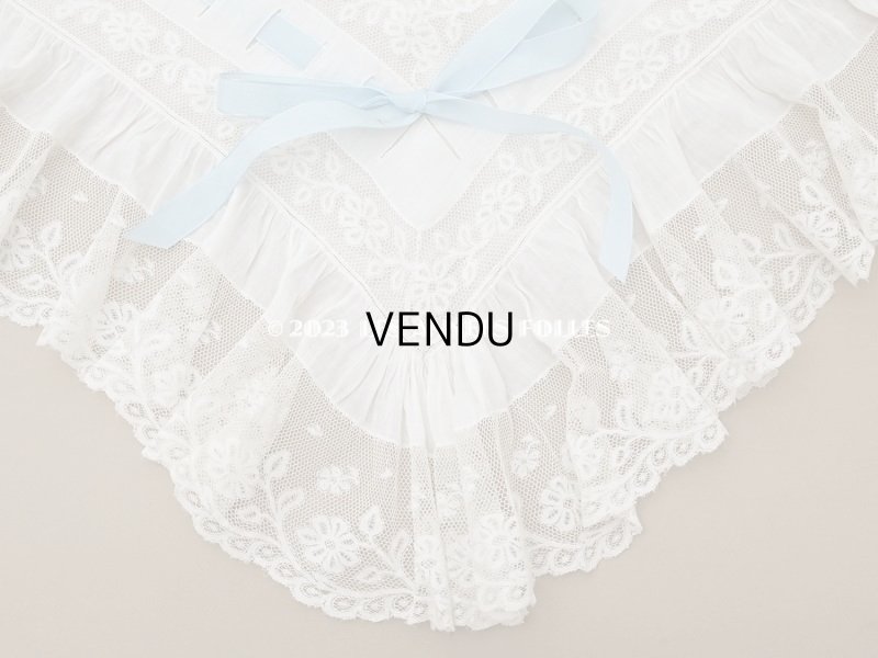 画像8: アンティーク 大きなクッションカバー モノグラム刺繍入り 96×93cm　ヴァランシエンヌレースのフリル　