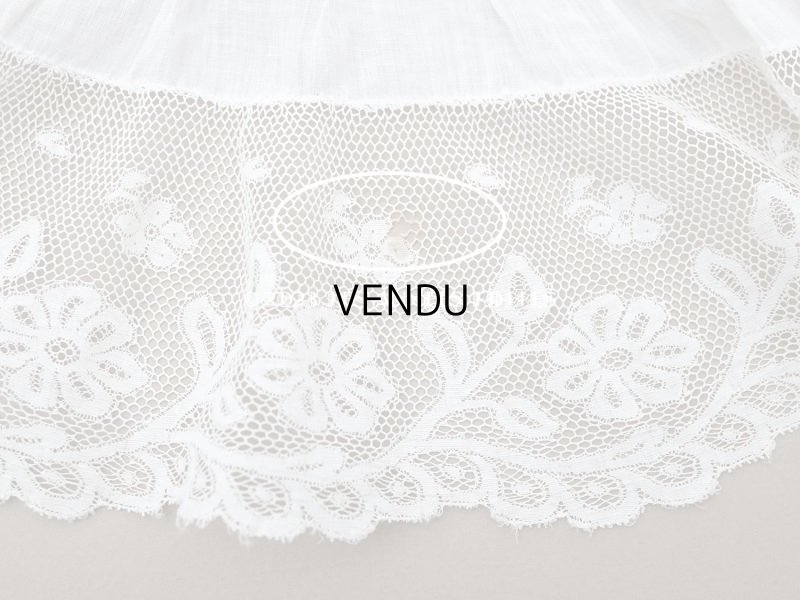 画像12: アンティーク 大きなクッションカバー モノグラム刺繍入り 96×93cm　ヴァランシエンヌレースのフリル　