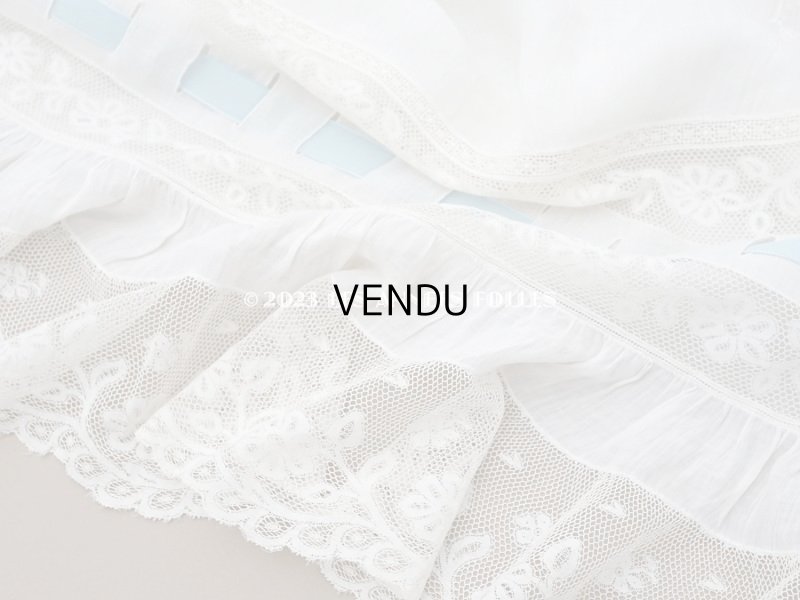 画像3: アンティーク 大きなクッションカバー モノグラム刺繍入り 96×93cm　ヴァランシエンヌレースのフリル　