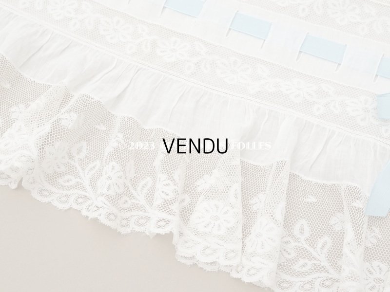 画像9: アンティーク 大きなクッションカバー モノグラム刺繍入り 96×93cm　ヴァランシエンヌレースのフリル　