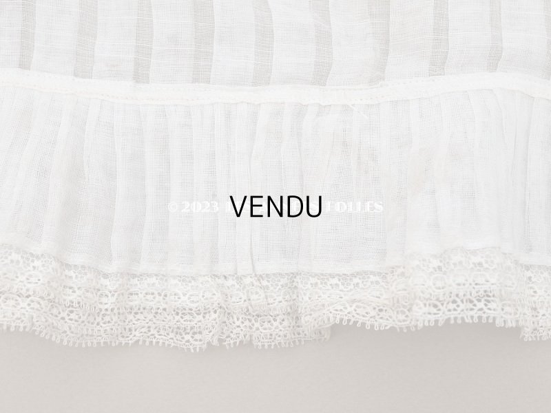 画像9: 【クリスマスセール2023対象外】1900年頃 アンティーク ドレスの裾  幅広　レース付きプリーツ 2.65m 幅17.5cm　コットンオーガンジー