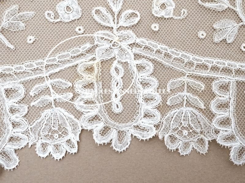 画像12: 19世紀末 アンティーク 幅広24cm アプリカシオン・アングルテール 薔薇のモチーフ オフホワイト ボビンレース