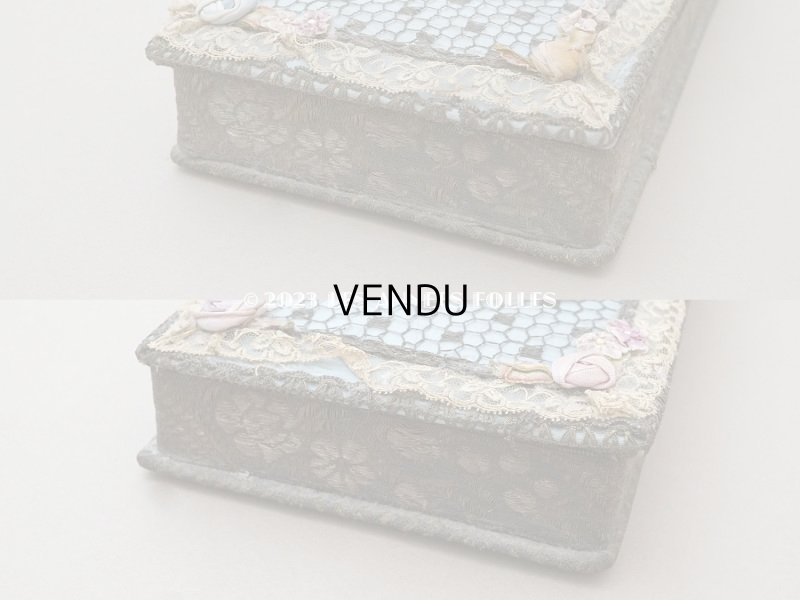 画像11: アンティーク シルク製 ロココモチーフ&レースのカルトナージュボックス グレイッシュブルー
