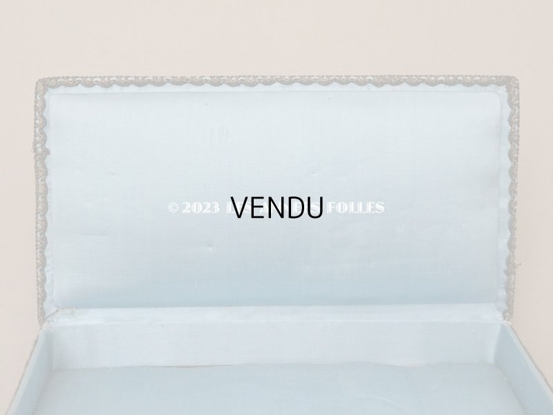 画像12: アンティーク シルク製 ロココモチーフ&レースのカルトナージュボックス グレイッシュブルー