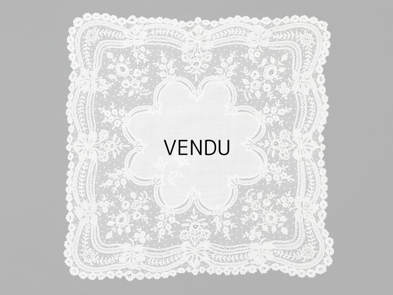 画像3: アンティーク  王冠紋章＆イニシャルの刺繍入り 結婚式のハンカチ アプリカシオン・アングルテール (ボビンレース)　