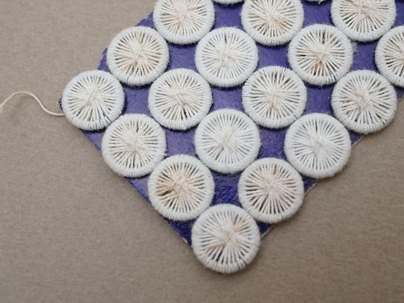 画像5: アンティーク リネンのボタン 11mm 23〜24ピースのセット