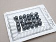 画像3: 1920頃 アンティーク マザーオブパール製 極小 ボタン 5mm 24ピース 炭黒 シェルボタン 