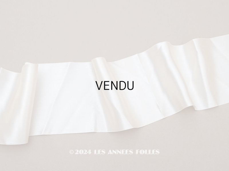 画像1: 1900年頃 アンティーク シルク製 サテンリボン 幅広 10cm幅  パウダーピンク