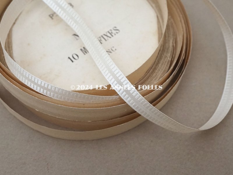 画像2: 19世紀 アンティーク シルク製 サテンリボン 極細 7mm幅 オフホワイト 