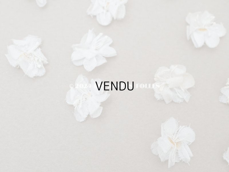 画像3: アンティーク 小さな布花 20ピースのセット　1.5cm オフホワイト