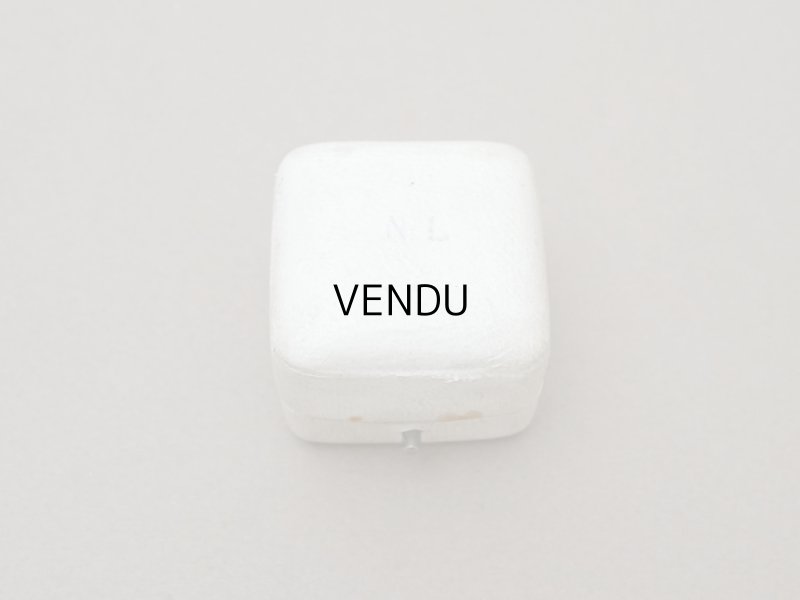 画像7: アンティーク 本革製 リングボックス イニシャル入り ジュエリーボックス オフホワイト