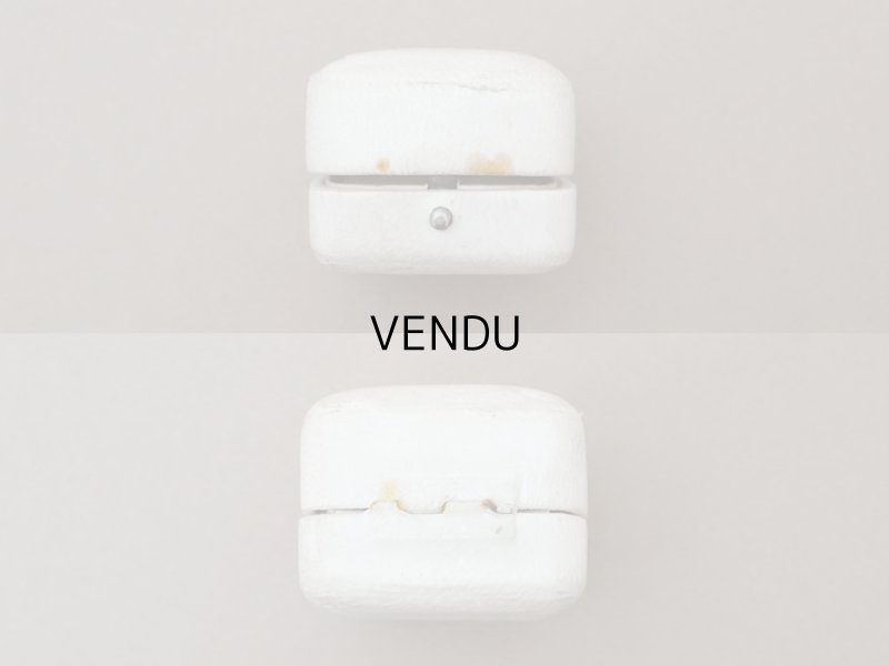 画像9: アンティーク 本革製 リングボックス イニシャル入り ジュエリーボックス オフホワイト