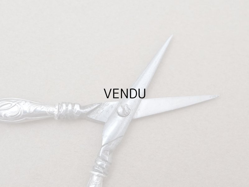 画像9: 1900年頃 アンティーク シルバー製 ヤドリギの裁縫道具セット