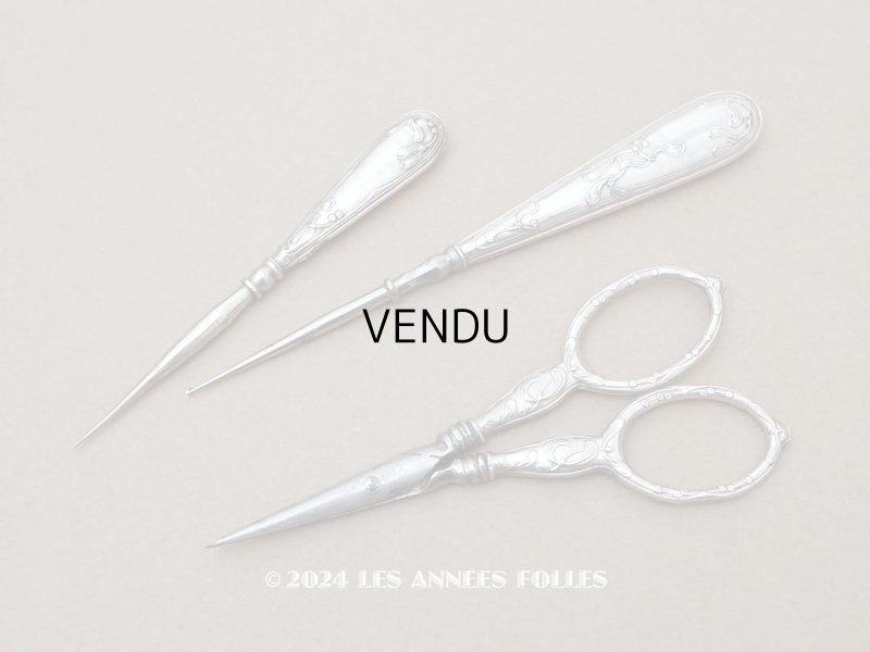 画像3: 1900年頃 アンティーク シルバー製 ヤドリギの裁縫道具セット