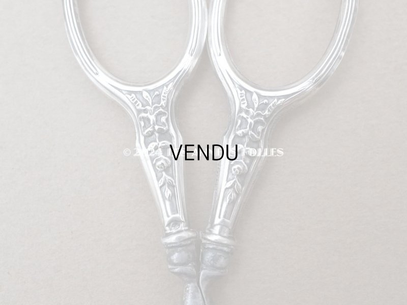 画像10: 1900年頃 アンティーク シルバー製 リボン＆薔薇模様 ソーイングセット 裁縫道具