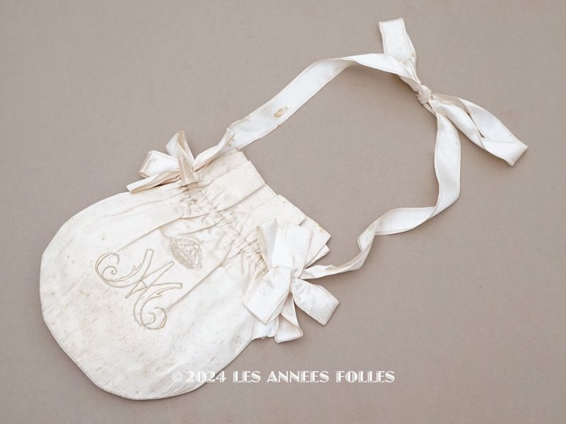 画像1: アンティーク 王冠＆モノグラム刺繍入り オモニエール パウダーピンクのシルクサテン