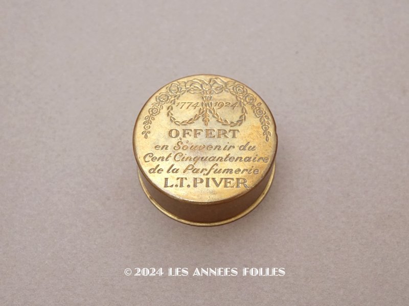 画像1: 1924年 アンティーク リボン＆薔薇のガーランド 小さなパウダーケース　150周年記念品 - L.T.PIVER -