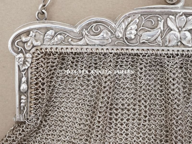 画像4: 1900年頃 アンティーク 菫のモチーフ シルバー製 メタルメッシュのバッグ 