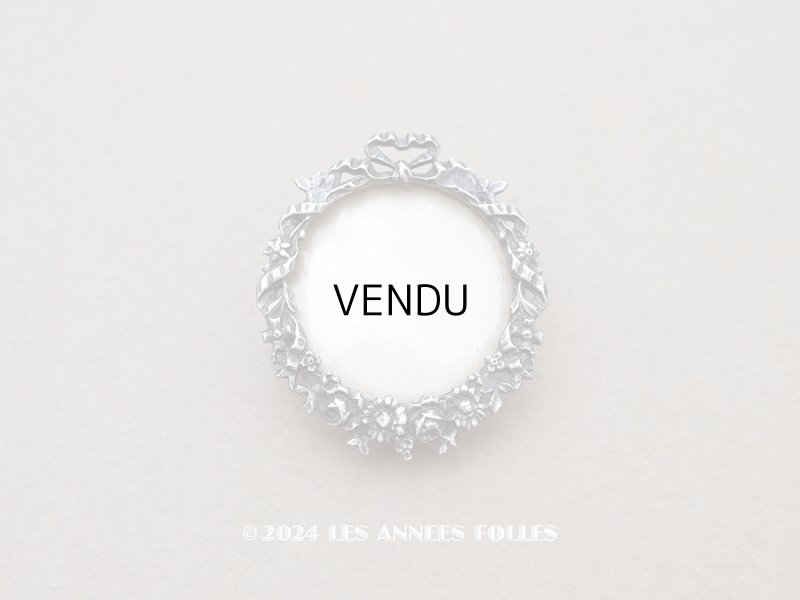 画像1: アンティーク リボン&花のガーランド フォトフレームのブローチ 