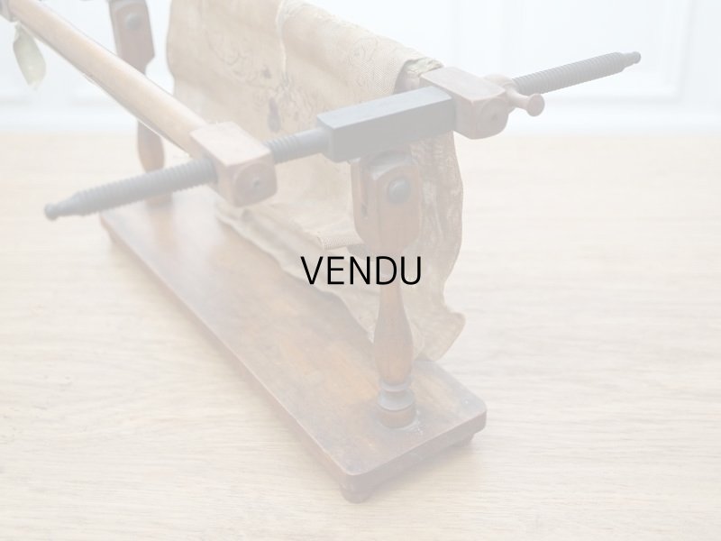 画像4: アンティーク 小さな刺繍スタンド