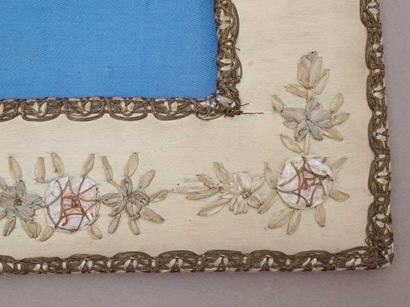 画像8: *蚤の市*アンティーク フォトフレーム  薔薇のリボン刺繍