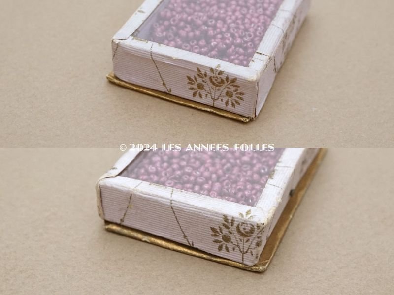 画像4: 未使用  アンティーク パウダーパープルの硝子の蓋の紙箱 ラズベリー色のビーズ入り