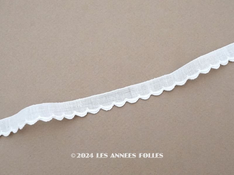 画像1: アンティーク スカラップトリム 刺繍入り ホワイト 1.3cm幅 