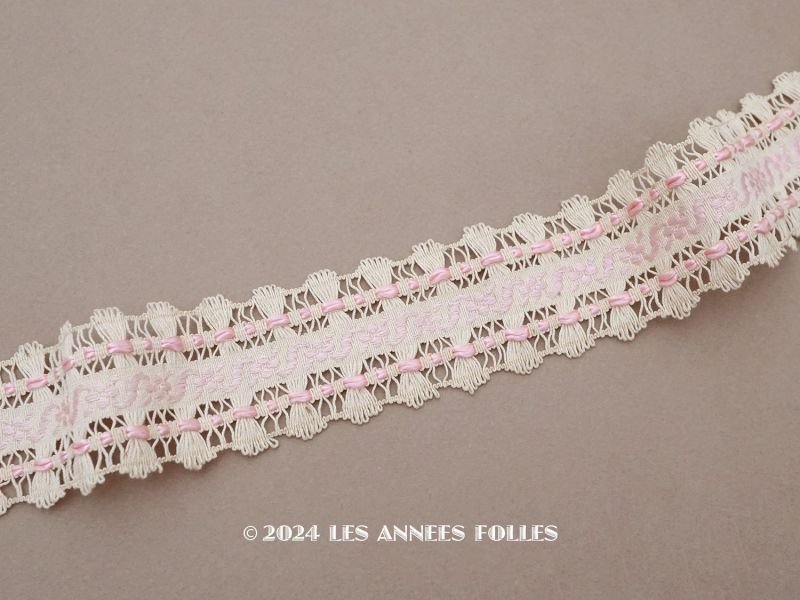 画像1: アンティーク シルク＆コットンのレース ピンクの花模様の刺繍＆ライン入り 