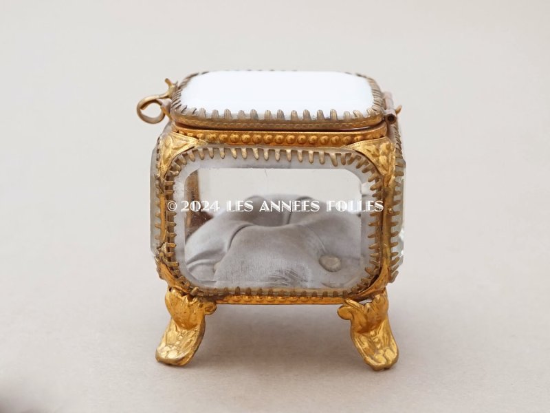 画像6: 19世紀末 アンティーク ジュエリーボックス 淡いグレイッシュブルーのシルククッション 