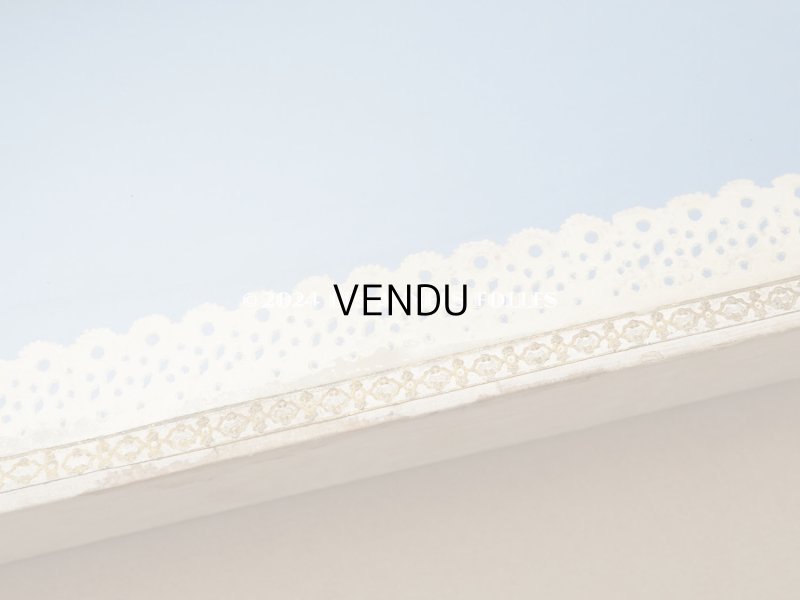 画像8: アンティーク プレザントワール 硝子の蓋のショーケース 初聖体の腕章入れ