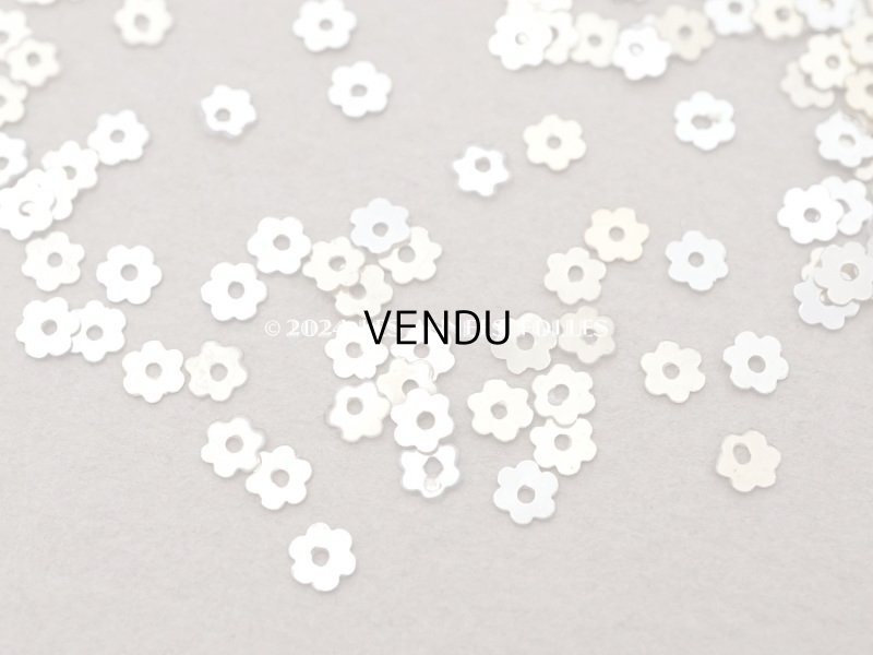 画像3: 19世紀末 アンティーク メタル製 極小 3mm 花 スパンコール 200ピースのセット シャンパンゴールド