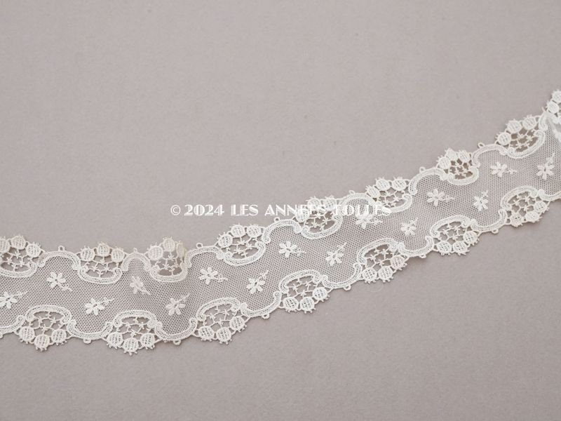 画像4: アンティーク 花刺繍入り レース 生成り 6cm幅