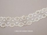 アンティーク 花刺繍入り レース 生成り 6cm幅