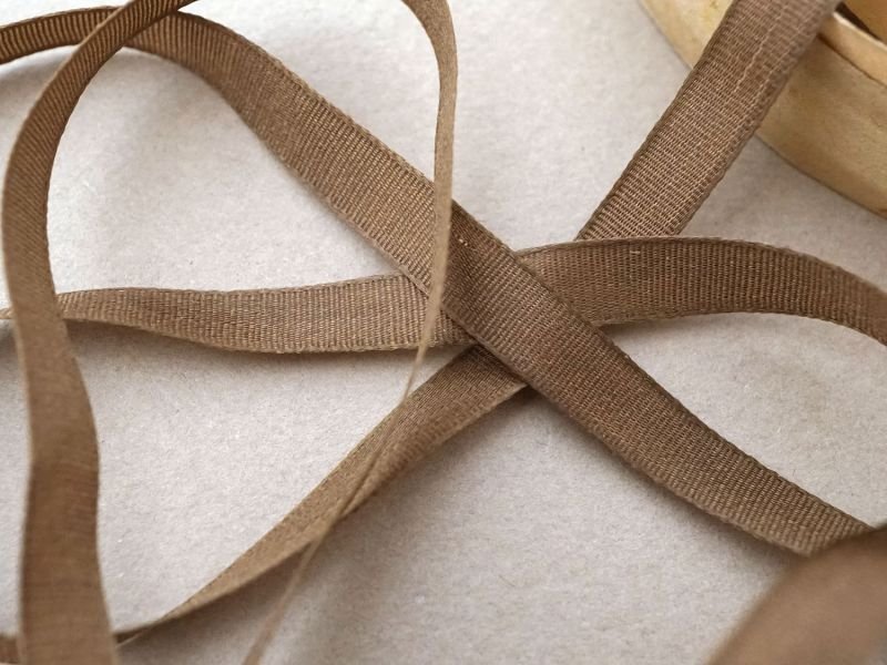 画像3: アンティーク シルク製 グログランリボン コーヒーブラウン 7mm幅  Pon 3124 N 1