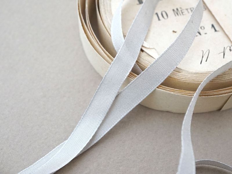 画像3: アンティーク シルク製 グログランリボン シルバーグレイ 4.9m 7mm幅  Pon 3124 N 1