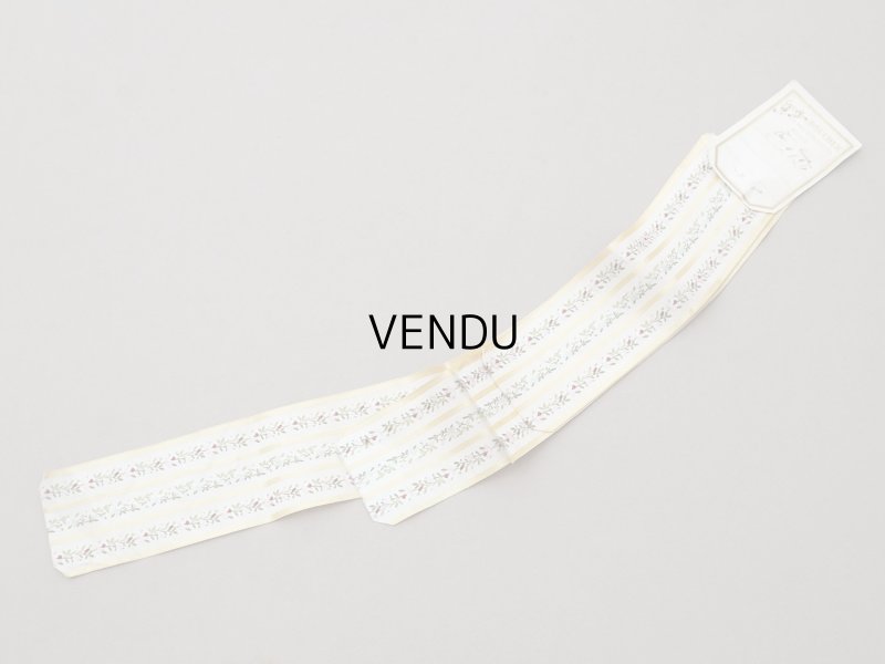 画像3: アンティーク 薔薇のジャガード織 シルクリボン リボンメーカーのサンプラー 109cm