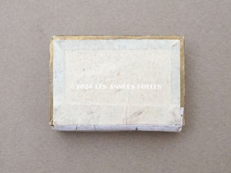 画像4:  アンティーク ガラスビーズ入り 花模様 硝子の蓋の紙箱 グレナディンレッド